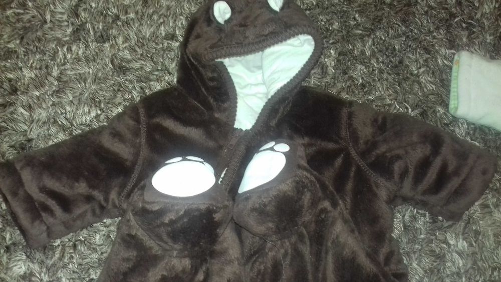 Kombinezon zimowy" Misiu" rozmiar 0-3 miesiecy