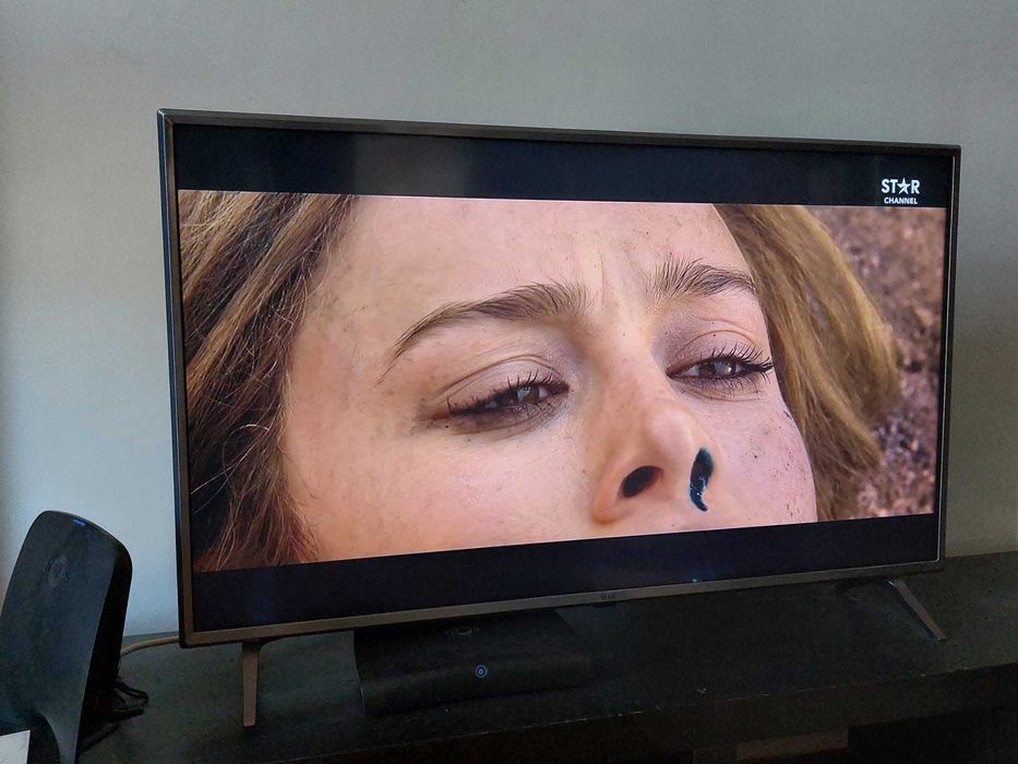 Vendo televisão LG de 43 polegadas, resolução 4K (3840×2160)