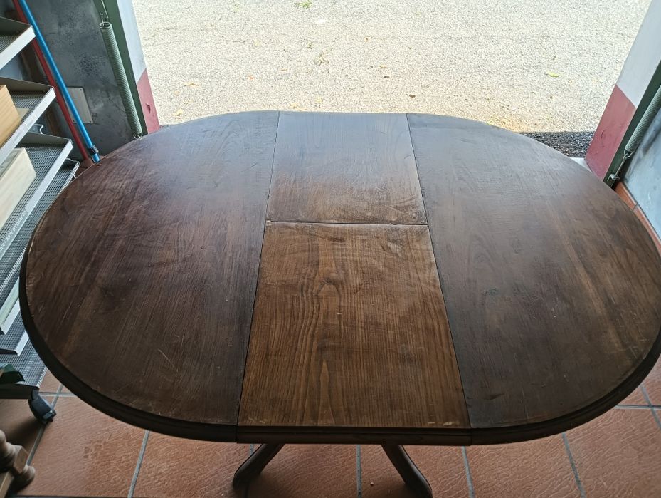 Mesa de madeira extensível