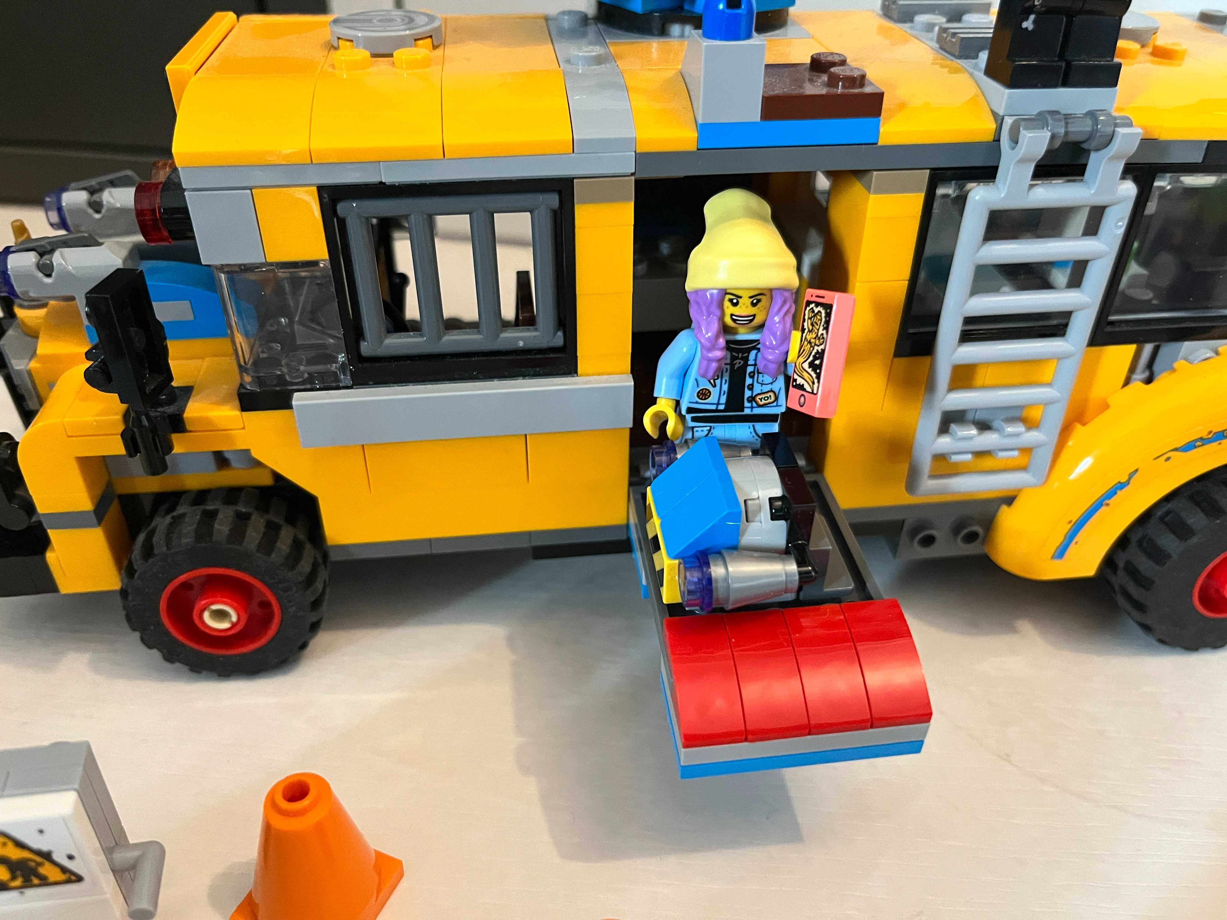 LEGO Hidden Side Autobus Duchozwalczacz 70423 kompletny zestaw