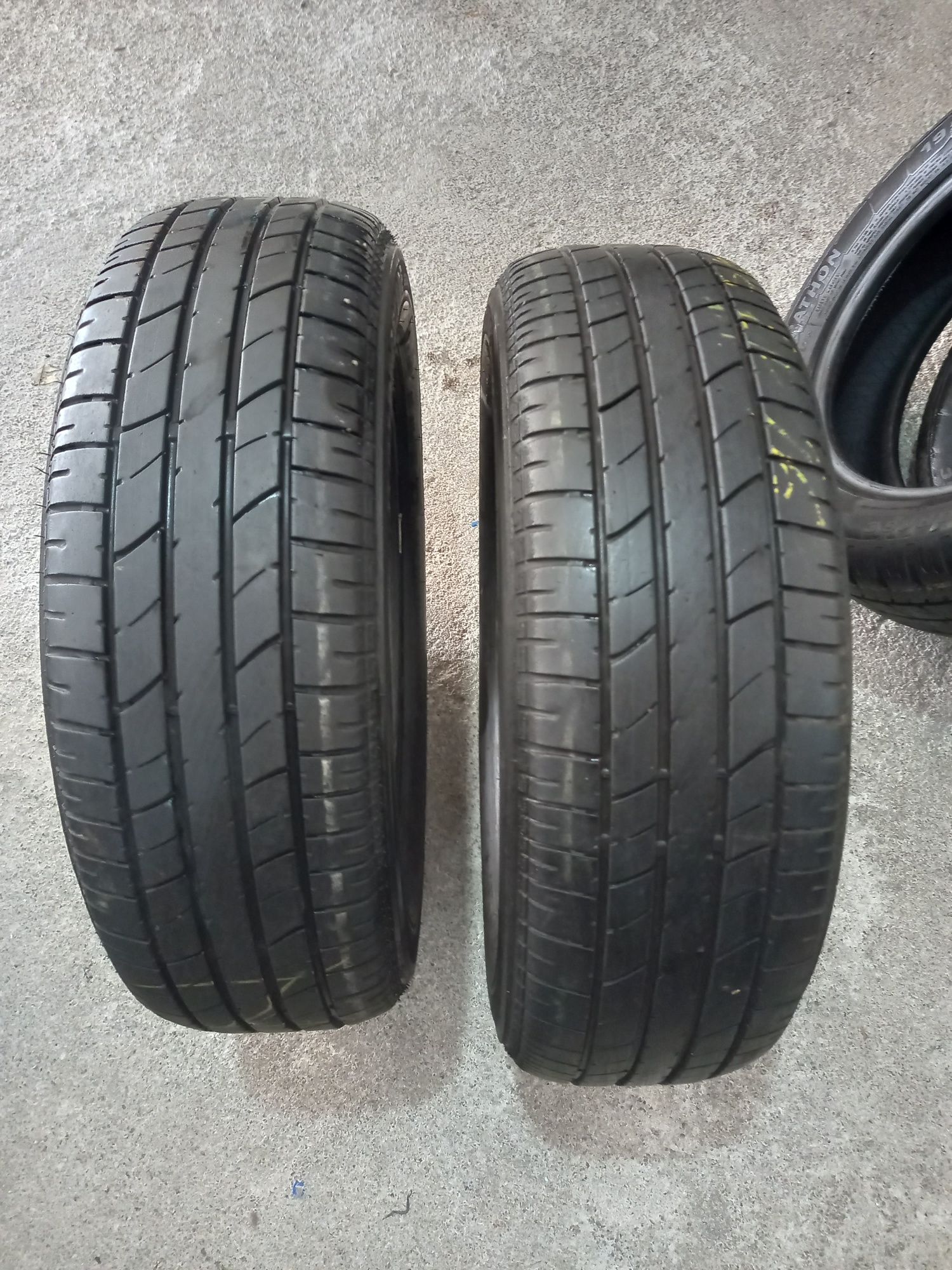 2 Pneus 195/60R16 C Bridgestone