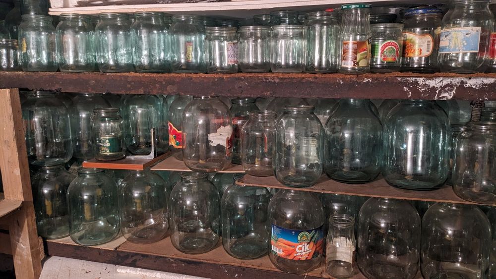 Продам скляні банки для закаток та консервування
