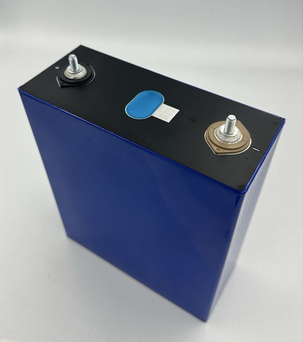 Акумулятор LiFePO4  EVE LF304  304 Ah - 3.2V Литий железо фосфат