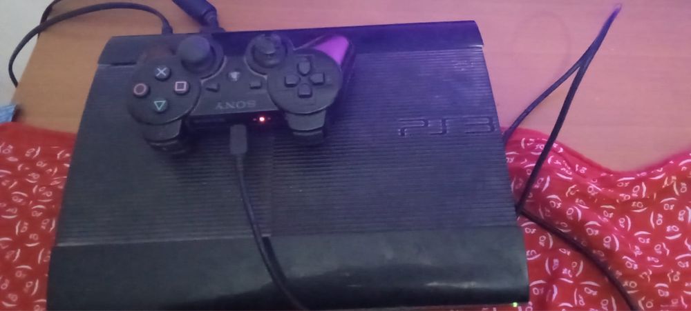 Ps3 super slim como nova