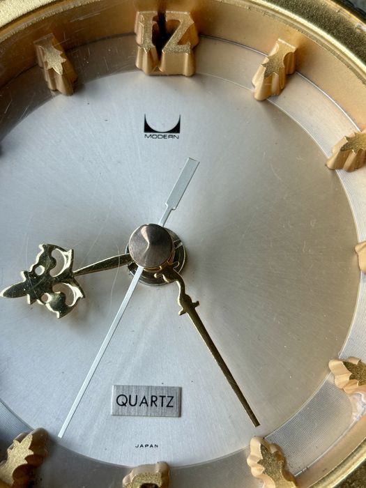 Unikatowy Zegar Modern Japan Quartz płaskorzeźba