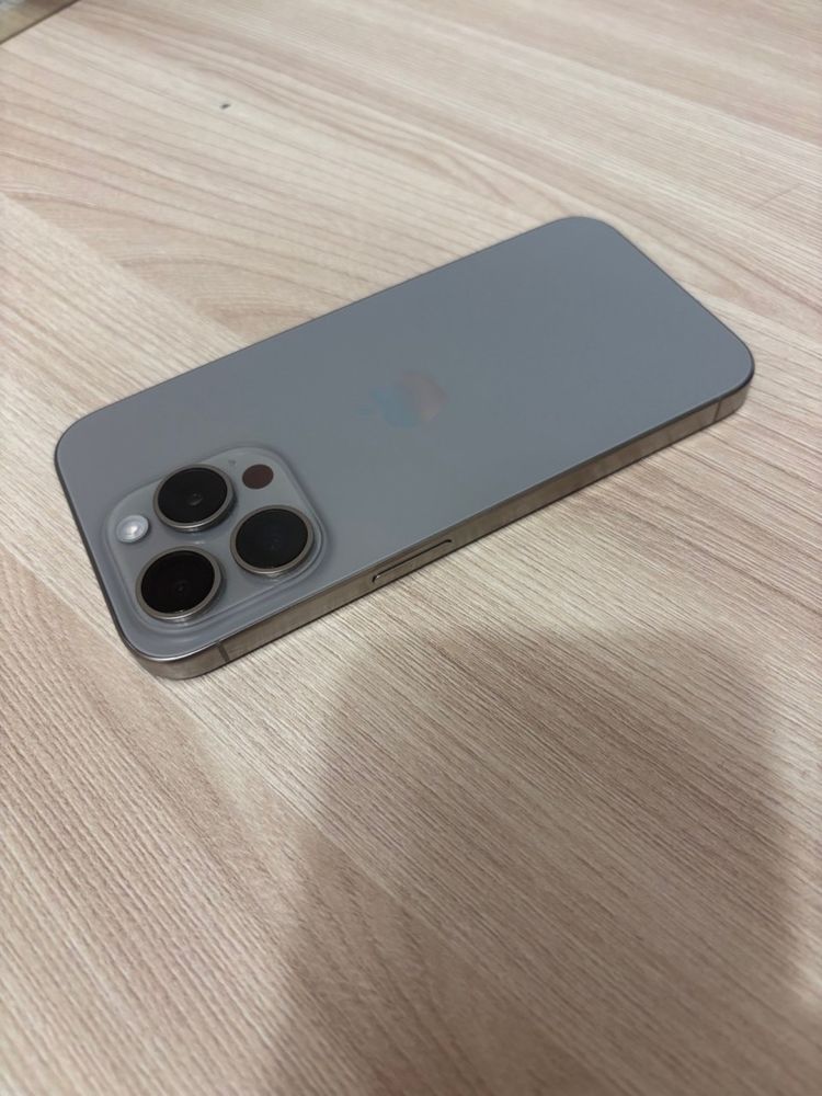 Продаю Iphone 15 pro 128 gb