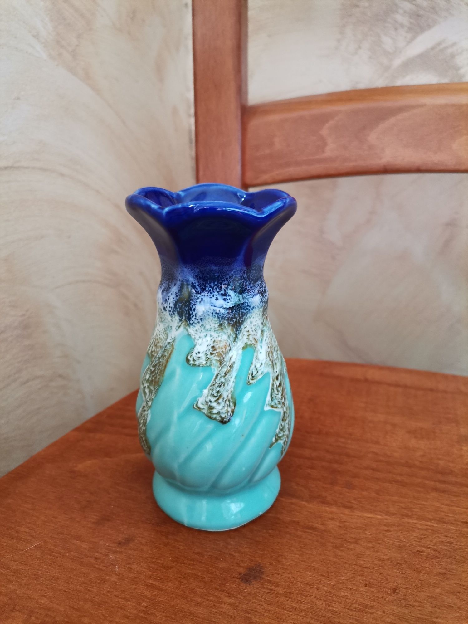 Wazonik ceramiczny
