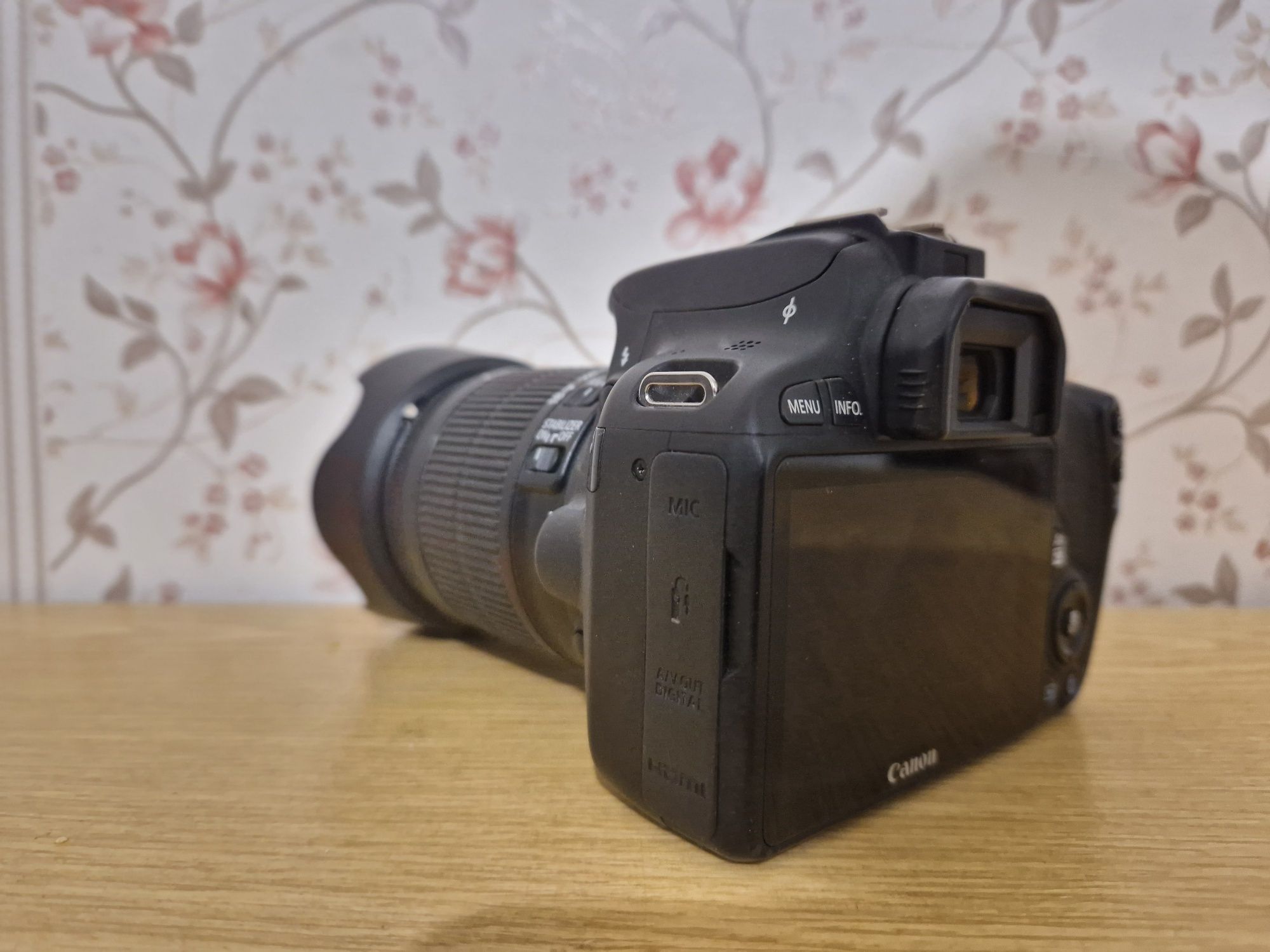 Canon EOS 100D EF-S 18-55 IS STM