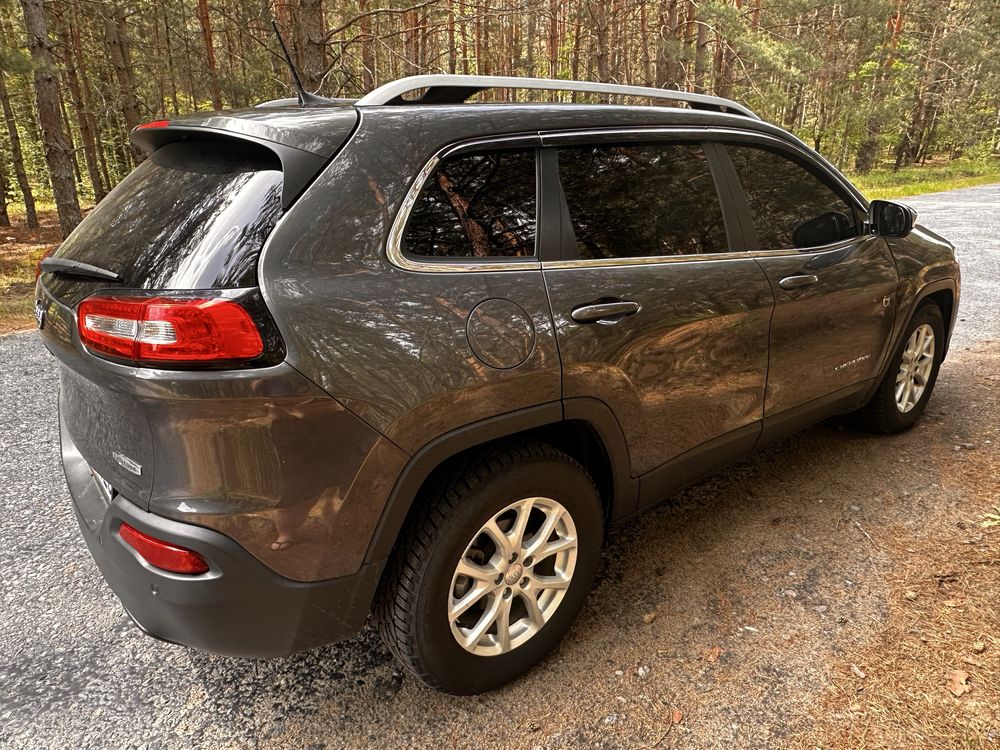 Продам Jeep Cherokee