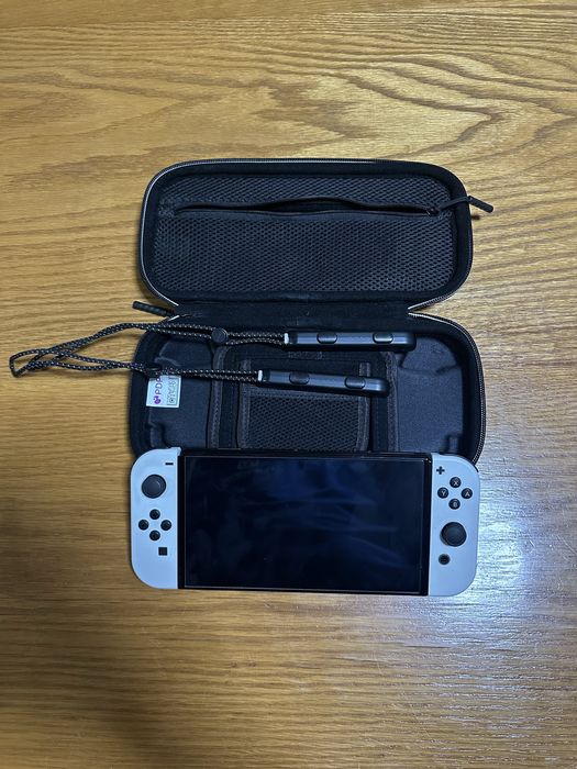Nintedo Switch Oled - Desbloqueada
