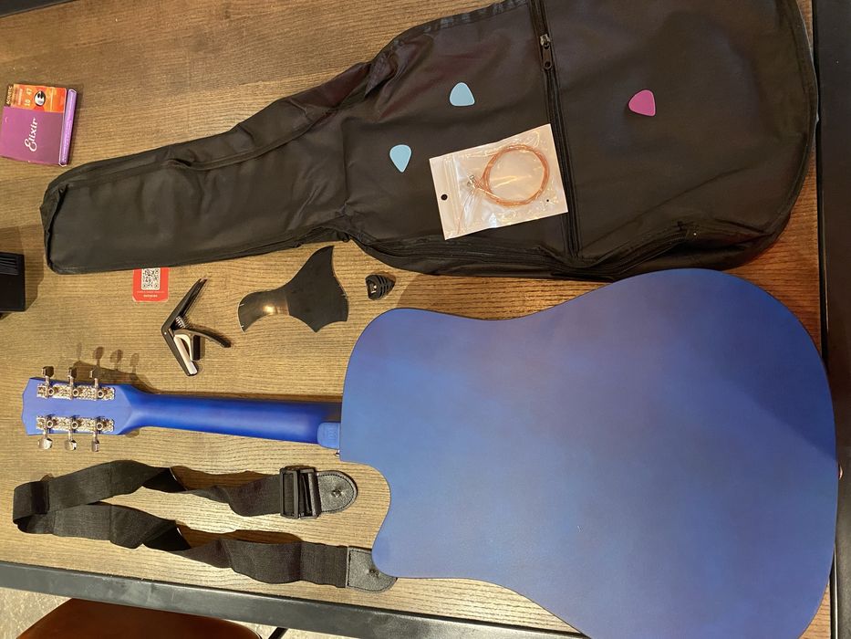 Гітара акустична нова з набором