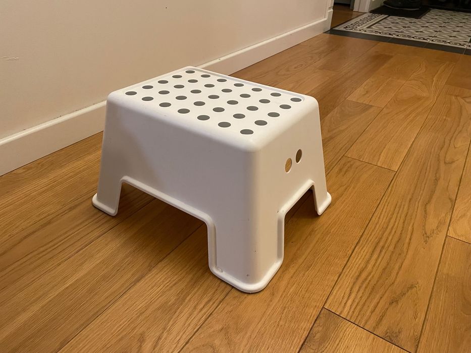 IKEA FORSIKTIG Podium dziecięce biały