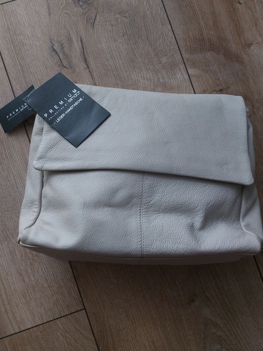 Torebka skórzana jasno beżowa