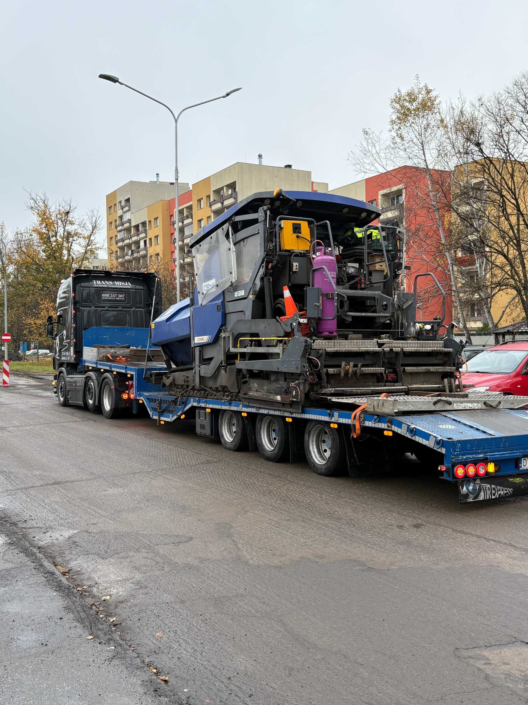 Transport niskopodwoziowy laweta platforma