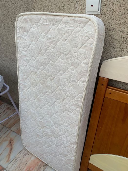 Cama madeira Pinho mel de bebé