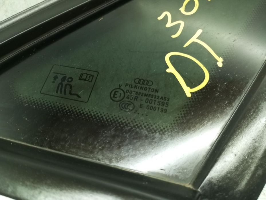 Vidro do painel trás direito AUDI A1 Sportback (8XA, 8XF)
