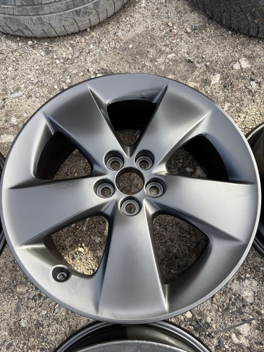 Felgi aluminiowe 5x100 17x7j et50 Toyota Avensis Prius