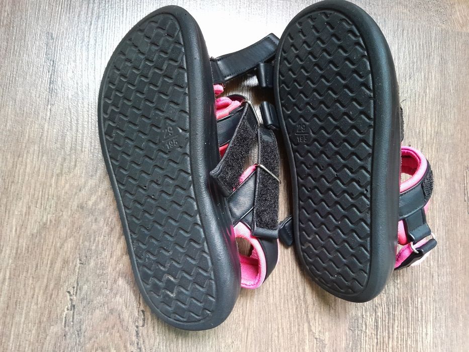 Сандалі для дівчинки 29 р.