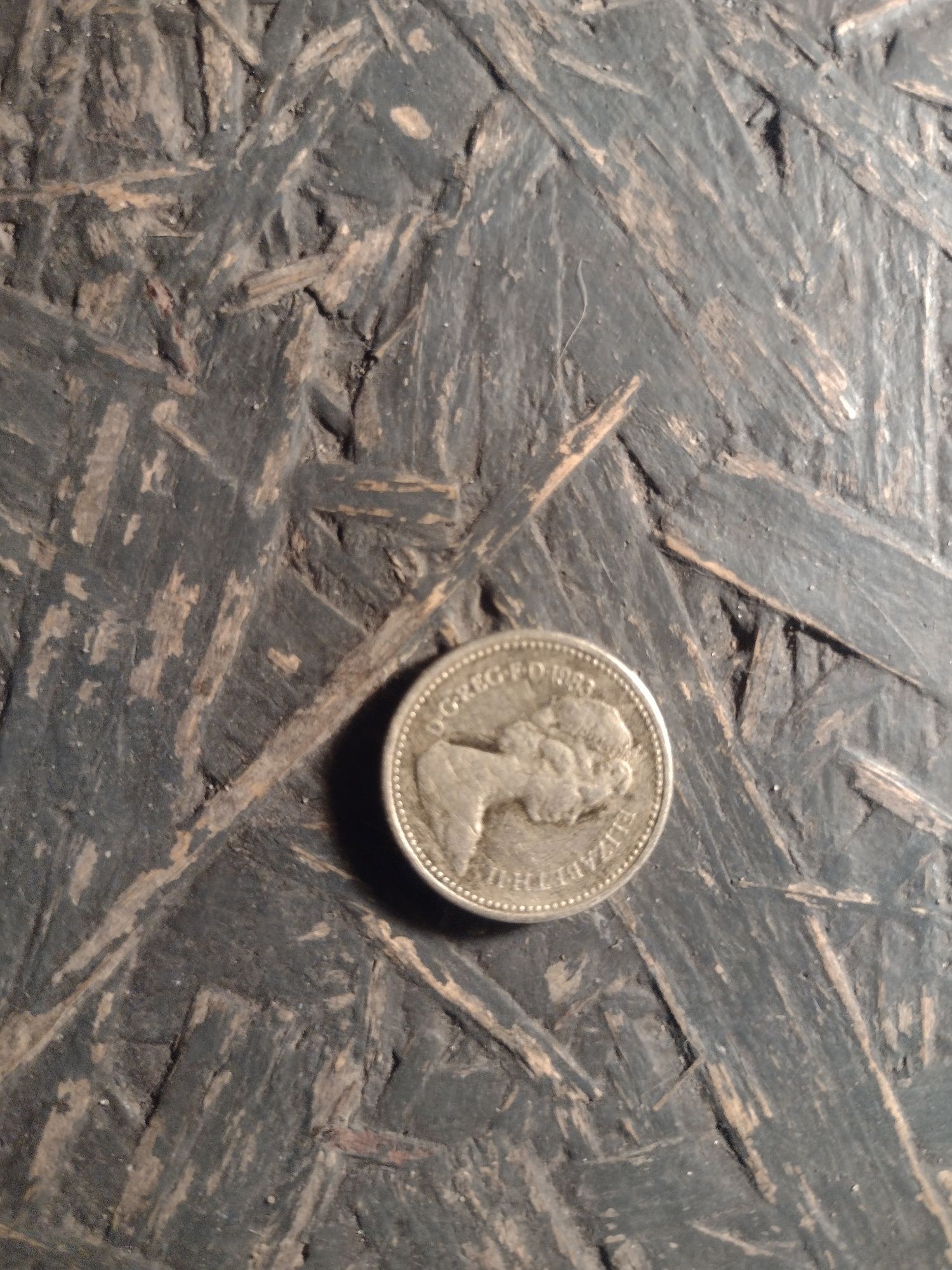 Moneta One Pound Elizabeth II 1983