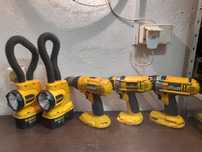 DeWalt 18v baterie ładowarki wkrętarki lampa piła szablasta