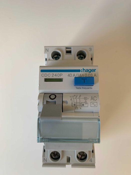 Interruptor Diferencial 2P 40A 30mA tipo AC 2M | HAGER-CDC240P