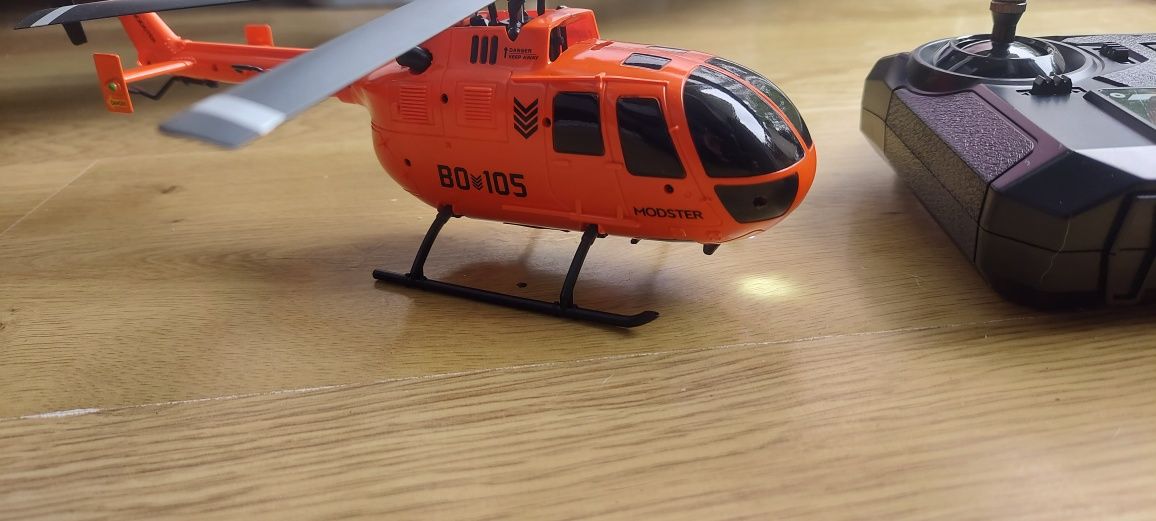 Helikopter jednowirnikowy Modster.
