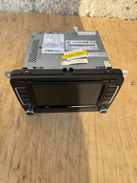 Продам магнитолу Passat B 6 7 Golf