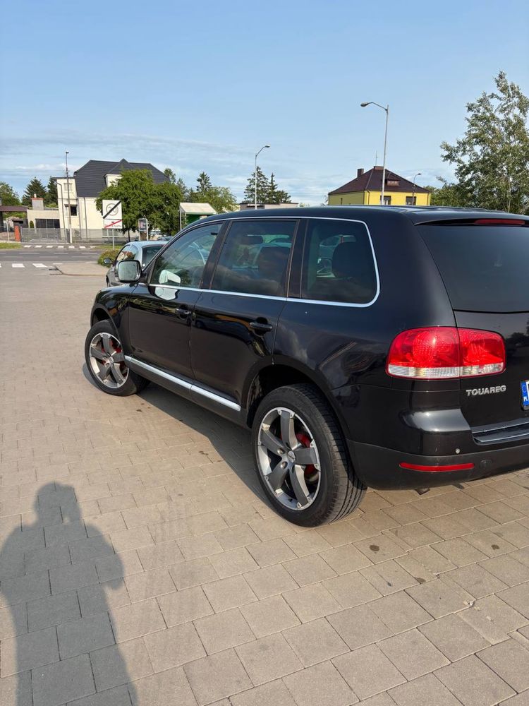 Sprzedam Volkswagena Touarega.