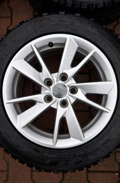 Koła Audi 16" 5x112 - felgi alluminiowe + opony zimowe Toyo 215/55 R16