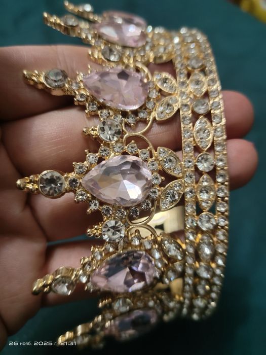 Корона на торт рожева