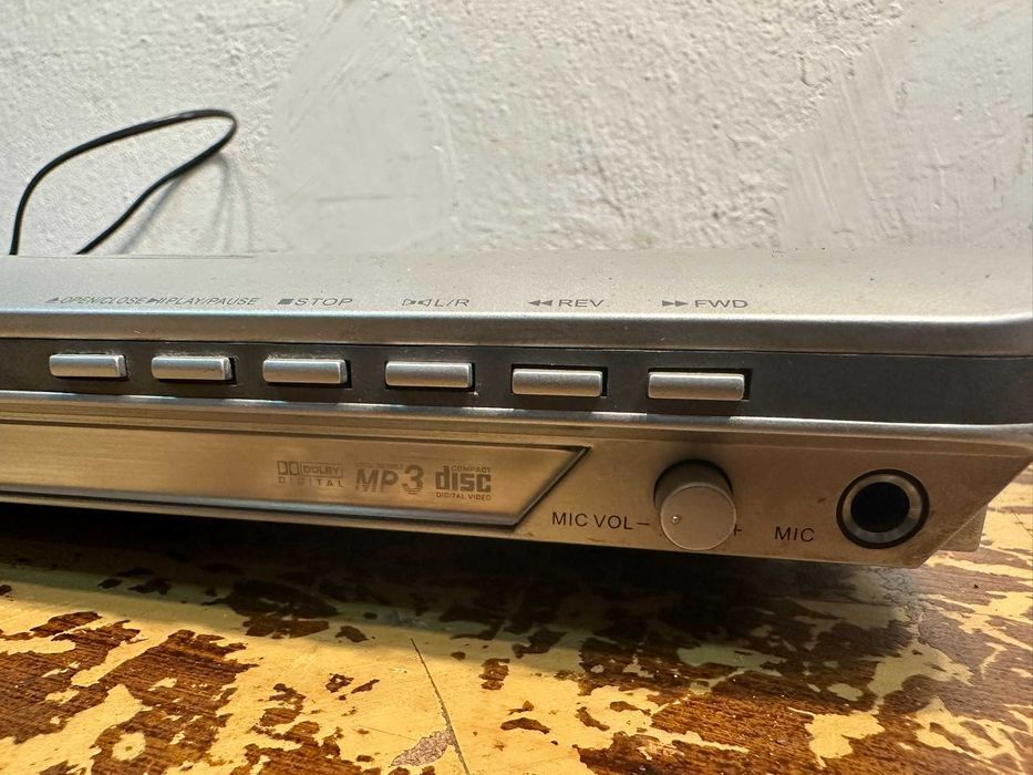 DVD Manta Emperor 007