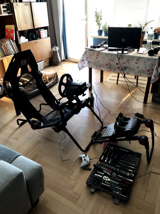 F-GT Lite fotel do simracingu.