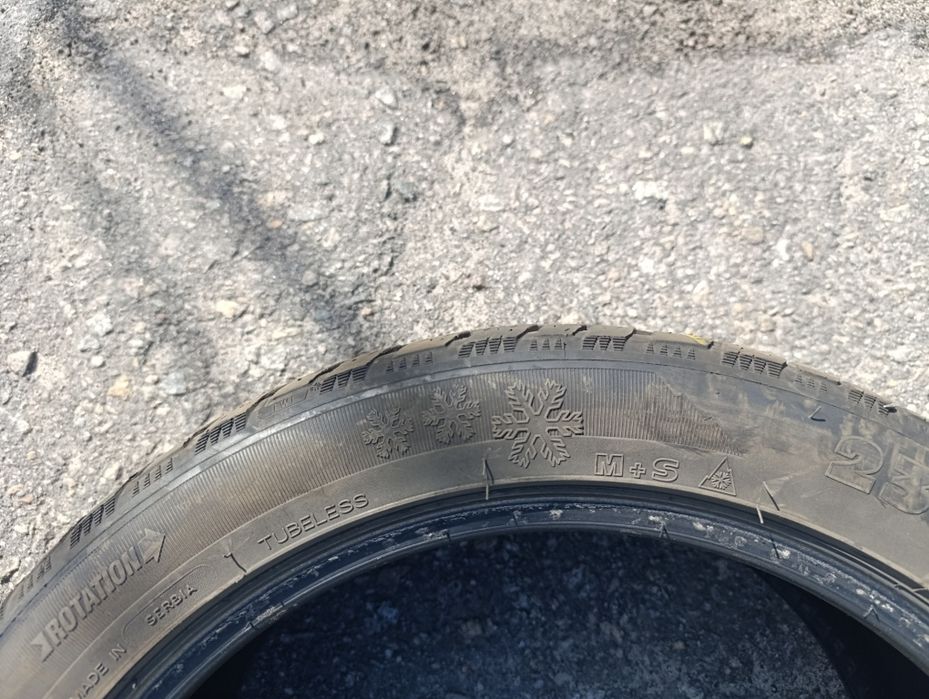 Две покрышки на таврию
