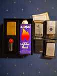 Varios isqueiros Zippo