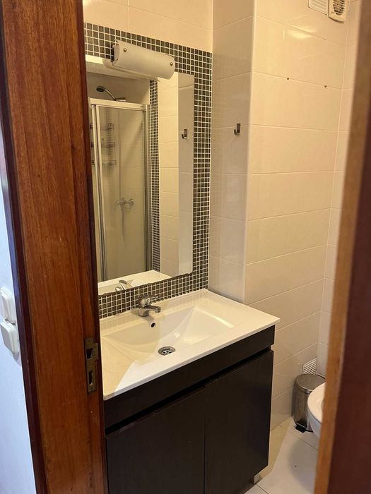 Quarto estudante ao metro telheiras