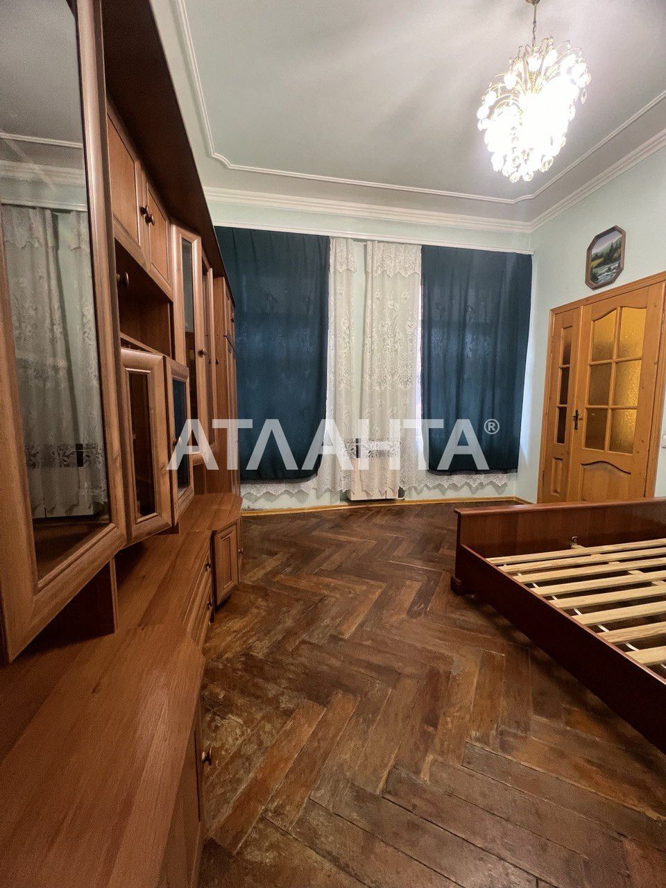 3 кім, 2 поверх, Центр,  вул. Шептицького