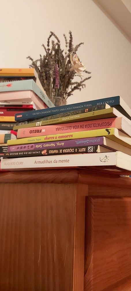 vários livros - ver títulos e autores na descrição