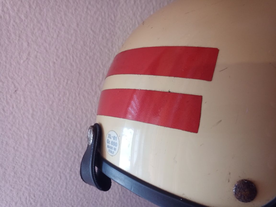 Capacete antigo Italiano