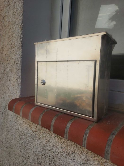 Caixa de correio porta traseira