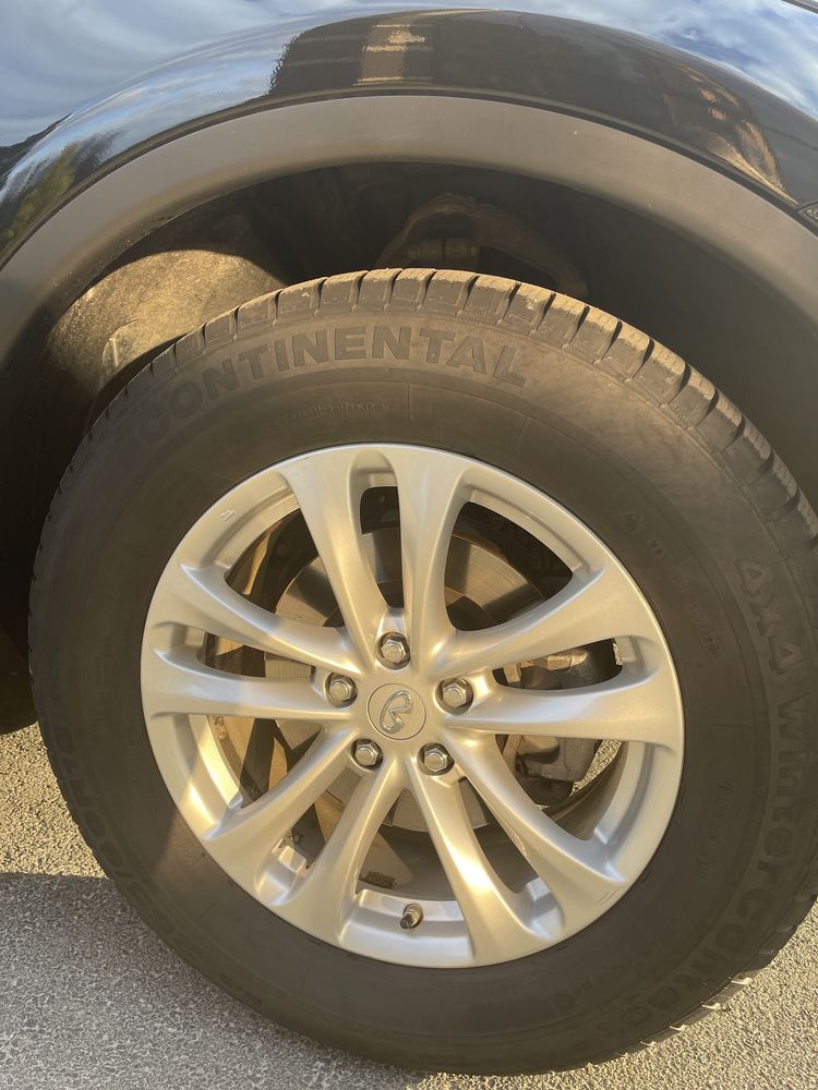 Продам Infinity QX70 2017