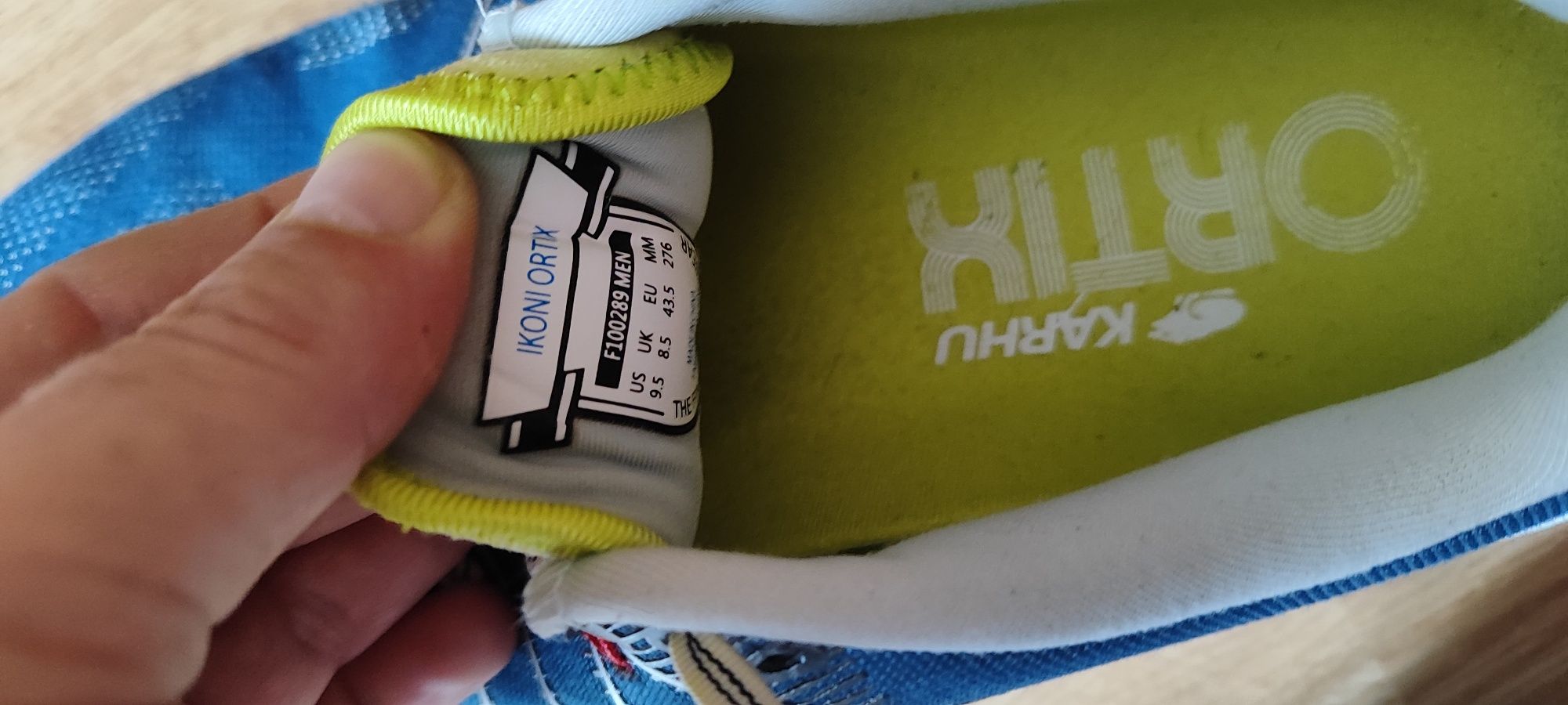 Продам кросівки karhu