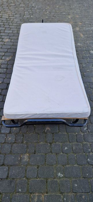 Łóżko polowe kompletne z materacem