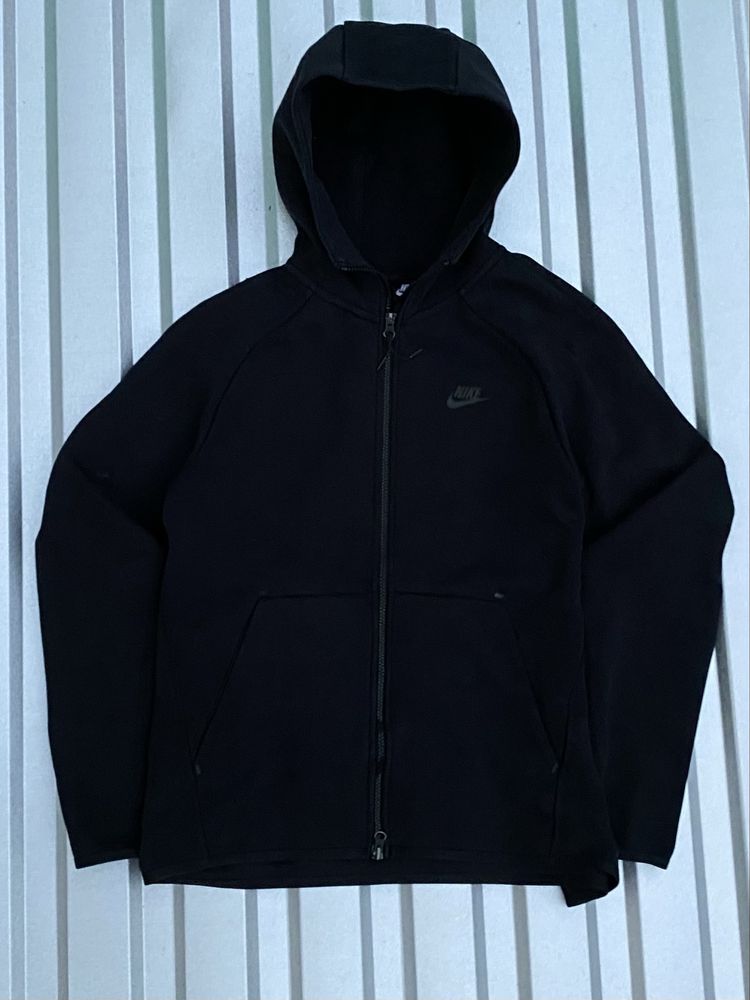 Кофта Tech Fleece, в гарному стані