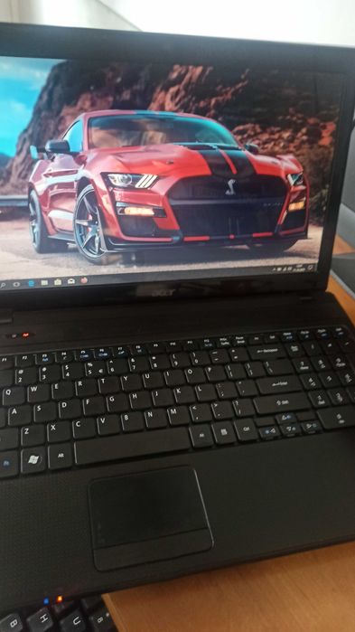 Laptop  do pracy i zabawy