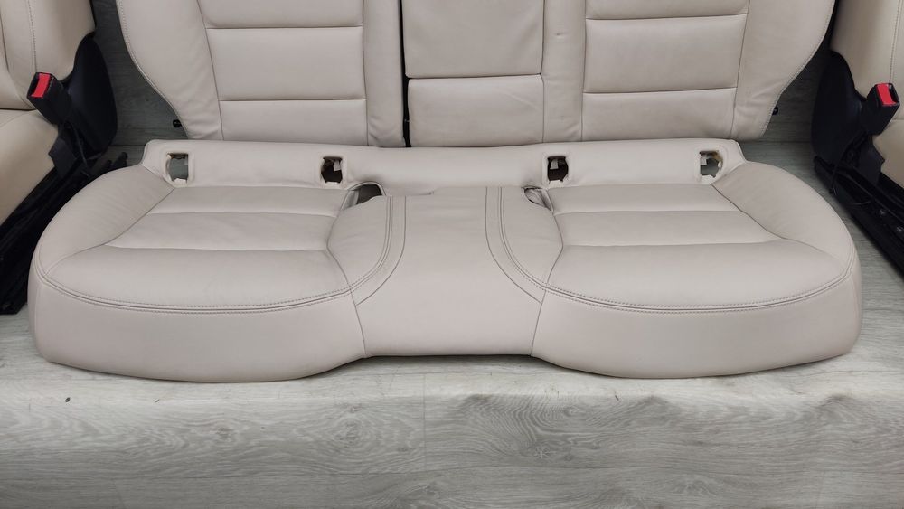 Сидіння водія пасажира з AirBag диван задній  Infiniti QX30