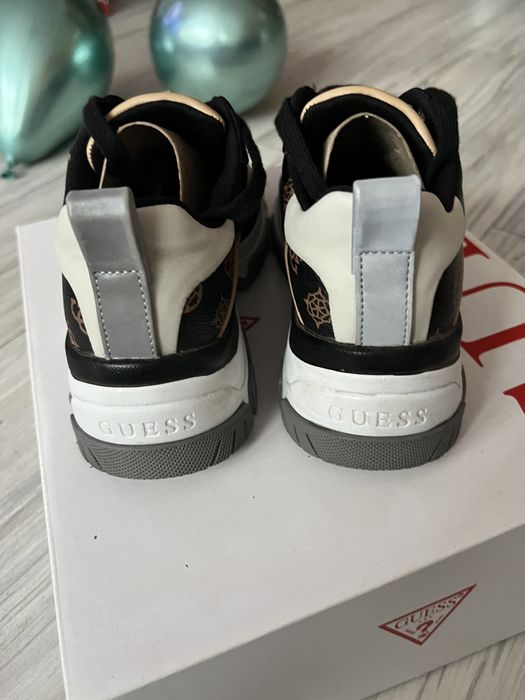 Guess buty rozmiar 36