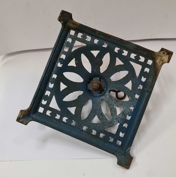 zabytkowy STOJAK do choinki żeliwo