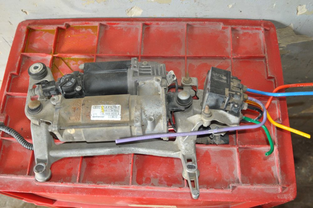 Audi Q7 7l8616006f рест компрессор подвески