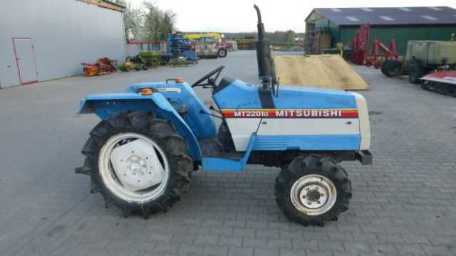 Traktor Mini Traktorek MITSUBISHI MT 2201 D 4x4