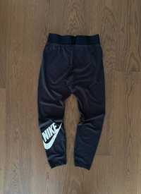Czarne legginsy Nike Rozmiar L